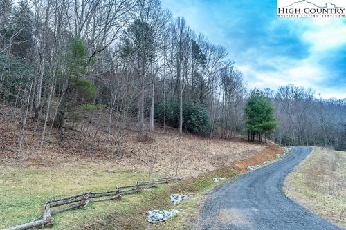 Lot 15 TBD River Valley Overlook, Elk Park, NC, 28622 | Card Image