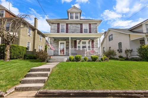 250 E Jackson St, NEW HOLLAND, PA, 17557-1752 | Card Image