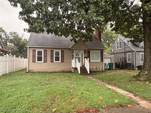 276 Oakland Ave, Zanesville, OH, 43701-3110 | Card Image