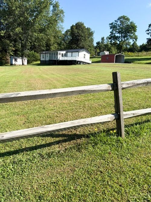 85 Jimmys Ln, Sparta, NC, 28675-8204 | Card Image