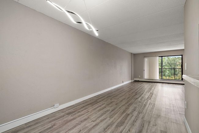 APT-409 - 10411 Cedar Lake Rd, Condo with 2 bedrooms, 2 bathrooms and null parking in Minnetonka MN | Image 6