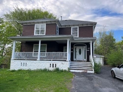 364 Bent St, Elgin, IL, 60120-7872 | Card Image