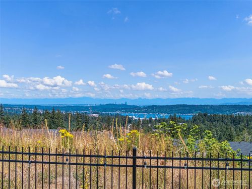 1379 Baker Heights Loop, Bremerton, WA, 98312-2530 | Card Image