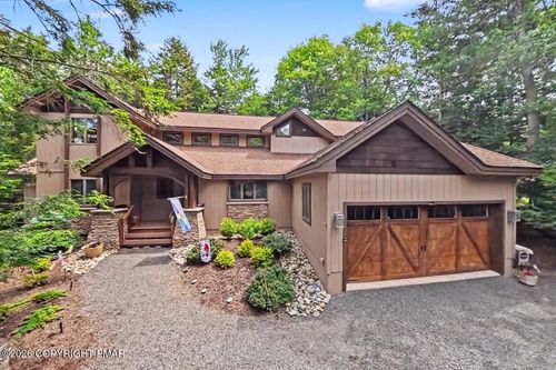 6135 Lakeview Dr, Pocono Pines, PA, 18350 | Card Image