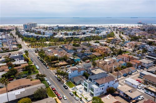 209 Huntington St, Huntington Beach, CA, 92648 | Card Image