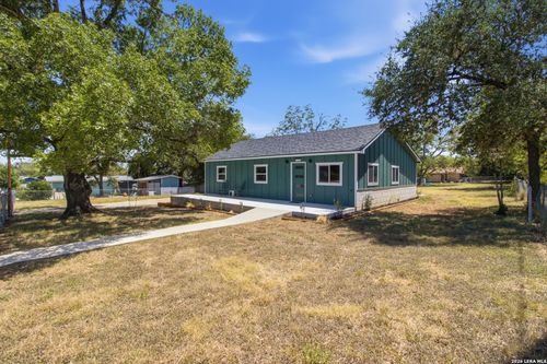 1506 Sycamore St, Bandera, TX, 78003 | Card Image