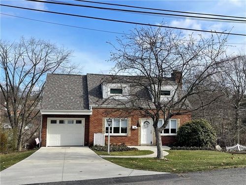 330 Long Dr, Upper St. Clair, PA, 15241-1314 | Card Image