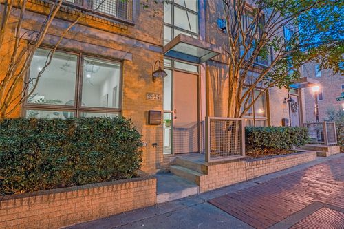 2925 State St, Dallas, TX, 75204-2723 | Card Image