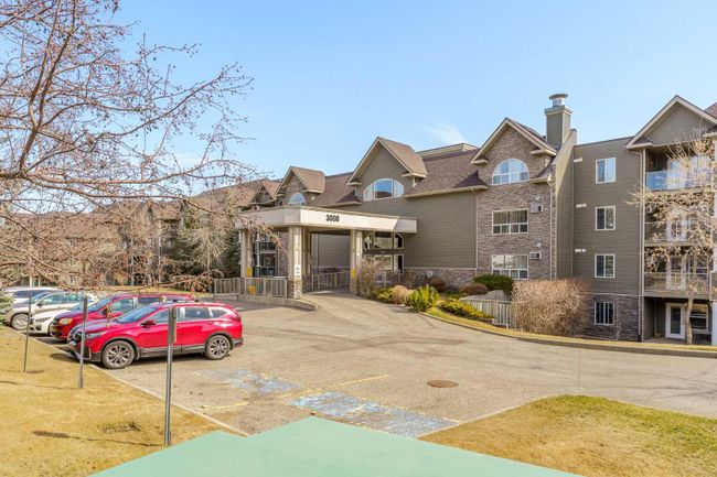 3425 - 3000 Millrise Point Sw, Home with 2 bedrooms, 2 bathrooms and null parking in Calgary AB | Image 2
