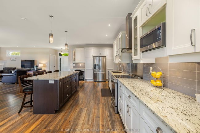 51 Applewood Cove, House other with 3 bedrooms, 2 bathrooms and 8 parking in Bath ON | Image 10