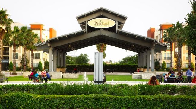 3214 Worthington Dr, House other with 3 bedrooms, 2 bathrooms and 2 parking in Pearland TX | Image 32