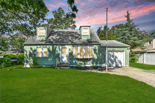 42 N Coleman Rd, Centereach, NY, 11720-3065 | Card Image