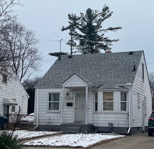 20062 Waltham St, Detroit, MI, 48205-1012 | Card Image