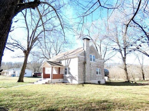 202 N Hemphill St, Crane, MO, 65633-9158 | Card Image