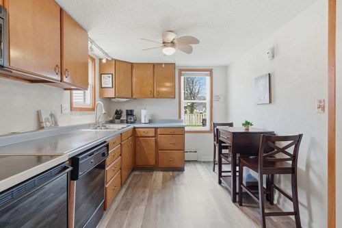 2304 15th Ave Sw, Austin, MN, 55912-1322 | Card Image