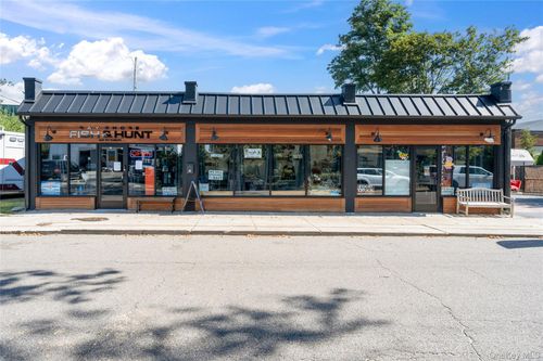 20 Ackerson St, Bay Shore, NY, 11706-6426 | Card Image