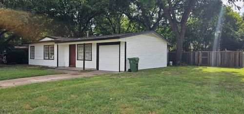 614 Samuels Ln, Arlington, TX, 76010-3108 | Card Image