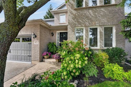 45 Richmond Cres, Stoney Creek, ON, L8E5T9 | Card Image