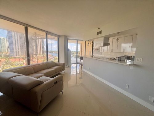 7b-19355 Turnberry Way, Aventura, FL, 33180-4854 | Card Image