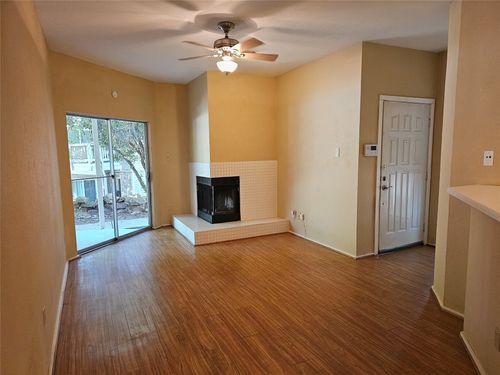 apt-205-2450 Wickersham Ln, Austin, TX, 78741-4744 | Card Image