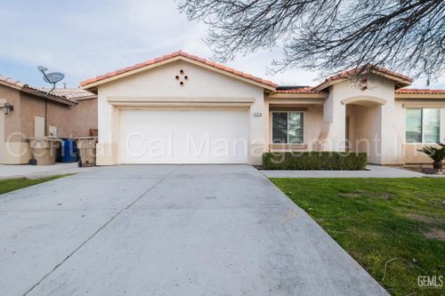 2316 Macau St, Bakersfield, CA, 93313 | Card Image