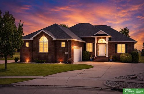 3211 Deer Run, Fremont, NE, 68025-6272 | Card Image