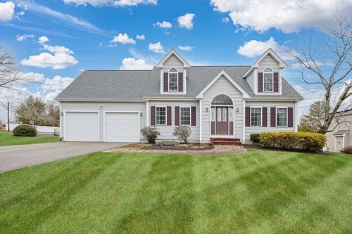 147 Commonwealth Ave, Attleboro, MA, 02703-1035 | Card Image