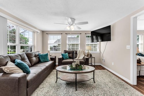 203 Forest Park Ln, Branson, MO, 65616-8186 | Card Image