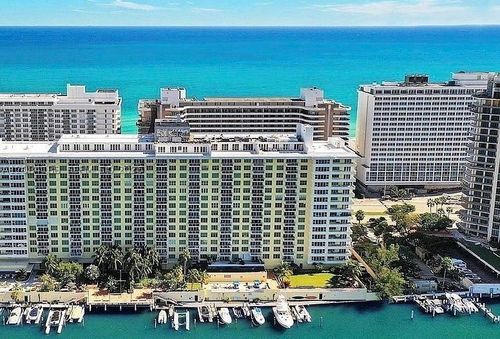 14d-5600 Collins, Miami Beach, FL, 33140 | Card Image