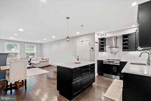 a2-4416 34th St S, ARLINGTON, VA, 22206-1945 | Card Image