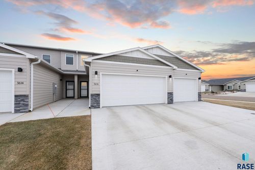 3616 S Chalice Pl, Sioux Falls, SD, 57106-7141 | Card Image
