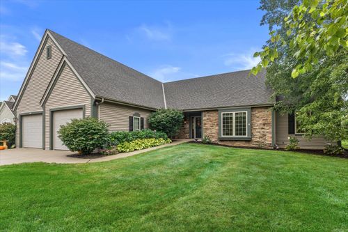 8361 S 44th St, Franklin, WI, 53132-8899 | Card Image