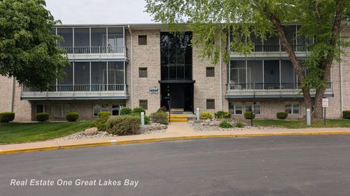 5905 W Michigan Ave, Saginaw, MI, 48638-5993 | Card Image