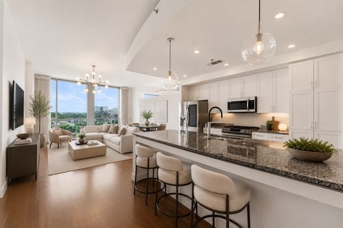 1006-900 20th Ave S, Nashville, TN, 37212-2241 | Card Image
