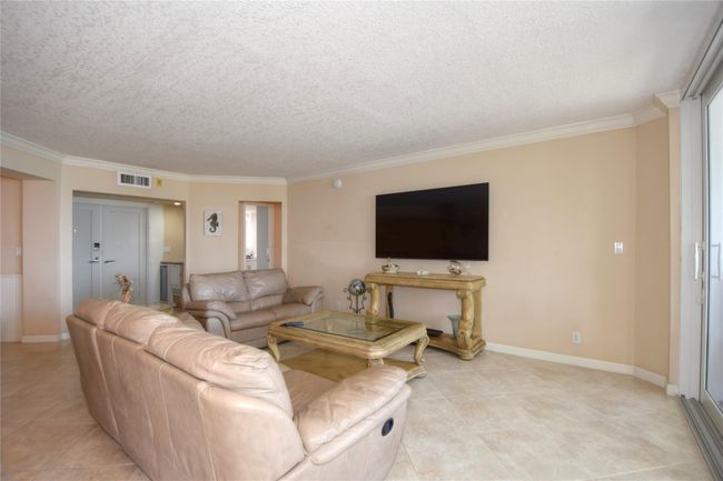 APT-1404 - 1340 S Ocean Blvd, Condo with 2 bedrooms, 2 bathrooms and null parking in Pompano Beach FL | Image 11
