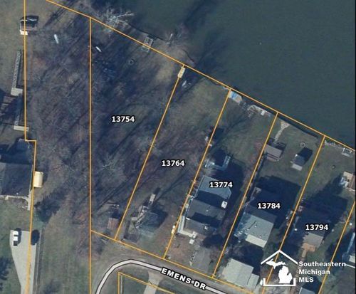 13764 Emens Dr, Hudson, MI, 49247-9348 | Card Image