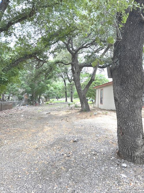 23051 Us Highway 281 S, San Antonio, TX, 78264-4791 | Card Image