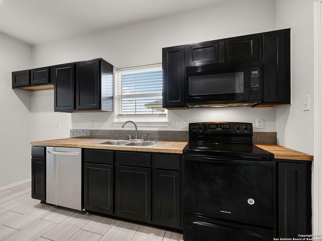 731 Cimarron, House other with 3 bedrooms, 2 bathrooms and null parking in Spring Branch TX | Image 20