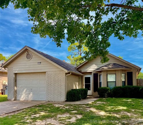 1237 W 112th St S, Jenks, OK, 74037-2037 | Card Image
