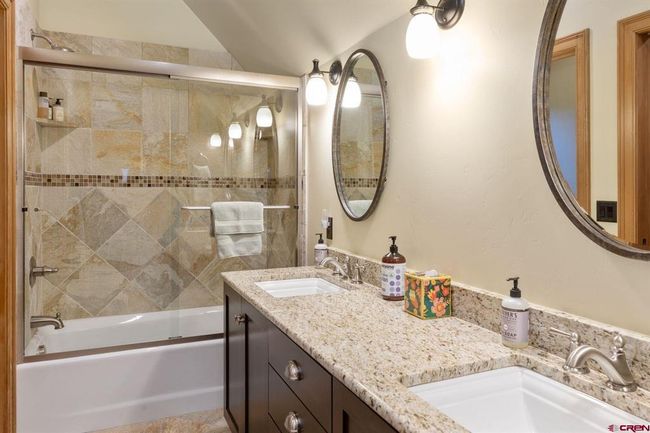 Double Vanity | Image 32