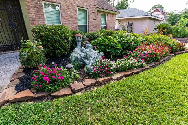 Front Landscape | Image 5