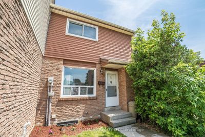 30 - 72 Martin Rd, Condo with 3 bedrooms, 2 bathrooms and 1 parking in Clarington ON | Image 3