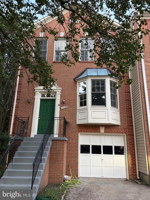 4009 Dogberry Ln, FAIRFAX, VA, 22033-3242 | Card Image