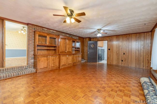 Large Family Room, Built-ins custom | Image 15