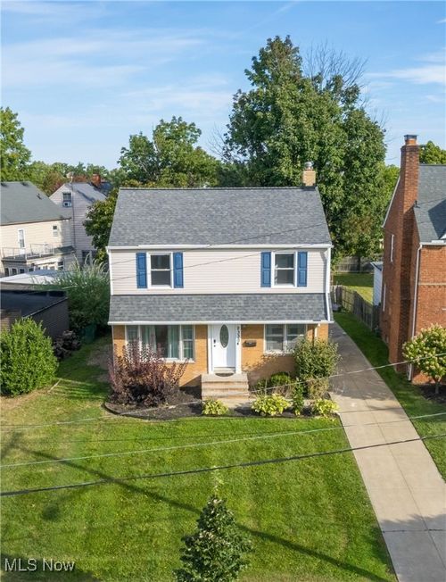 2330 Traymore Rd, University Heights, OH, 44118-3754 | Card Image