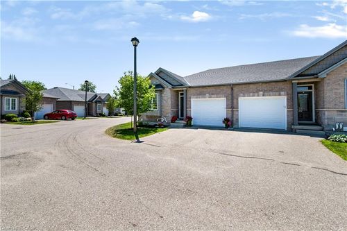 22-244 Dundas Street W, Paris, ON, N3L0B4 | Card Image