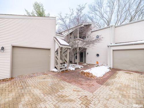 5626 N Withershin Pt, Peoria, IL, 61615 | Card Image