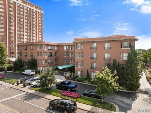 470-750 S Hanley Rd, Saint Louis, MO, 63105-2658 | Card Image