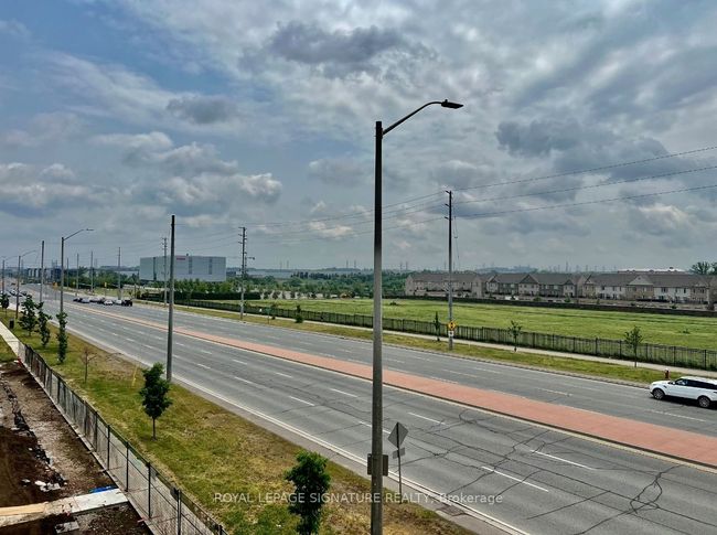 312 - 58 Sky Harbour Dr, Condo with 2 bedrooms, 1 bathrooms and 1 parking in Brampton ON | Image 11