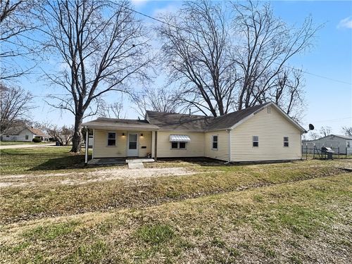 514 W Arthur St, Paris, IL, 61944-2626 | Card Image